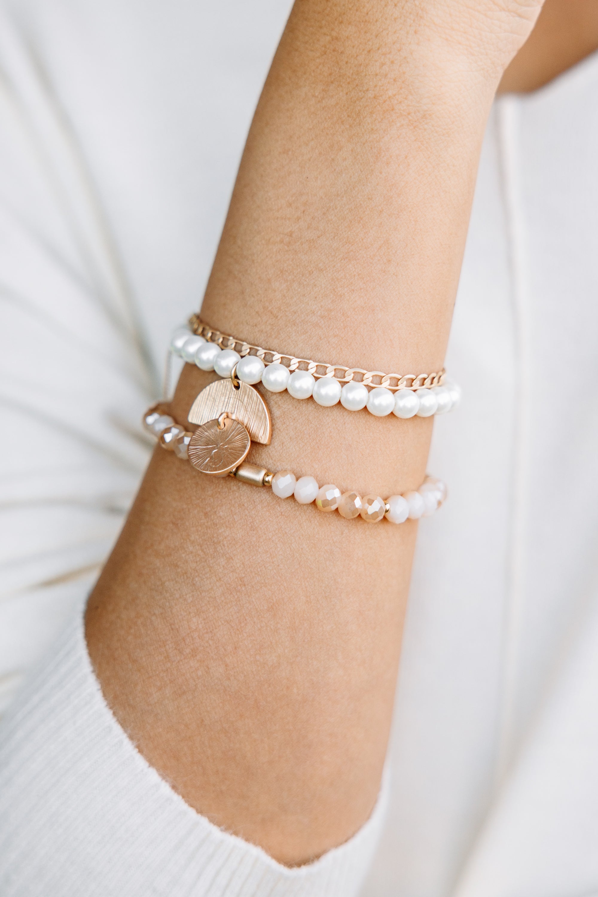 Feeling The Love Champagne Geometric Pendant Bracelet Set