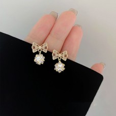 Crystal Zircon Earrings, Checked Bow Knot Earrings, Elegant And Advanced Style, Colorless Earrings For Women 2023 New